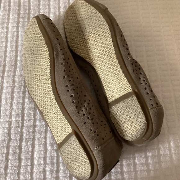 Toms Women’s Ballet Flats - Picture 8 of 10